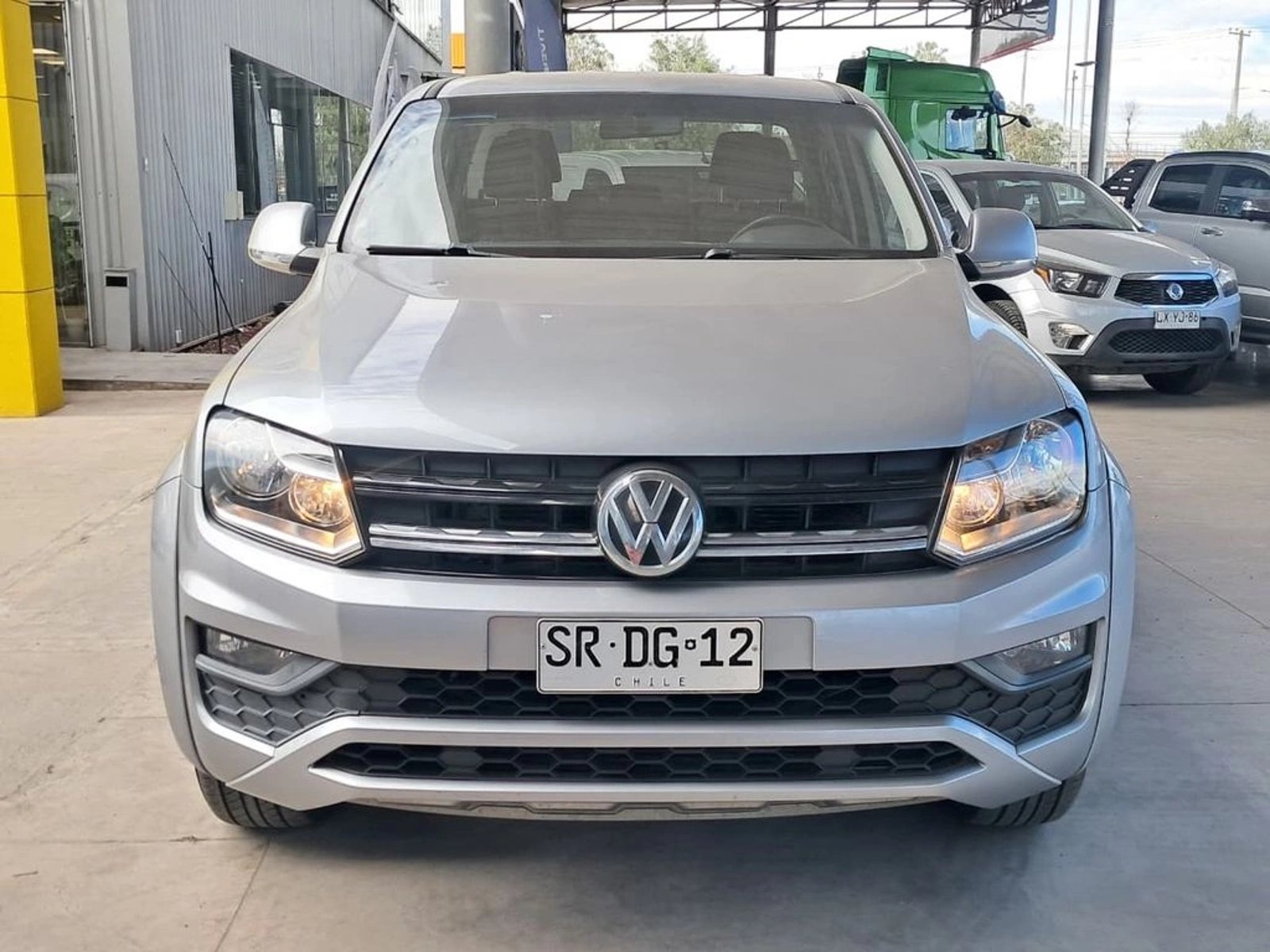Volkswagen AMAROK COMFORTLINE 2.0 AT 4X4 2023 - Foto 3 de 20