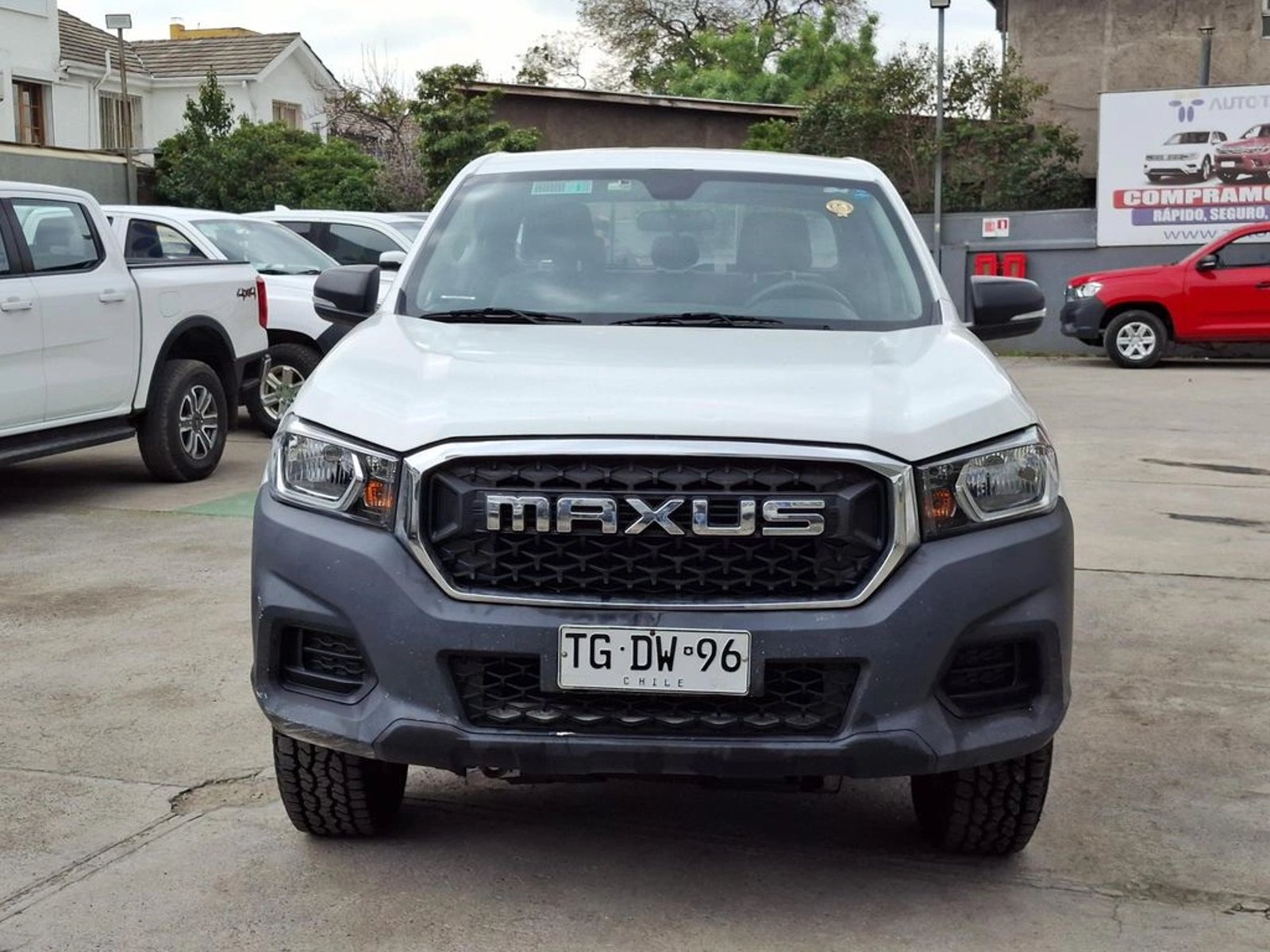 Maxus T60 2.0 DX 4X2 MT 2024 - Foto 2 de 20