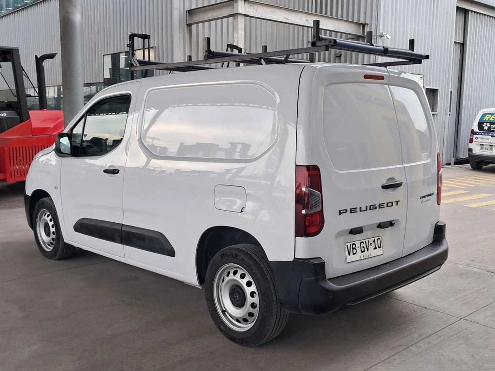 Peugeot PARTNER L1 1.5 HDI 4X2 MT 2025 - Imagen 9 de 20