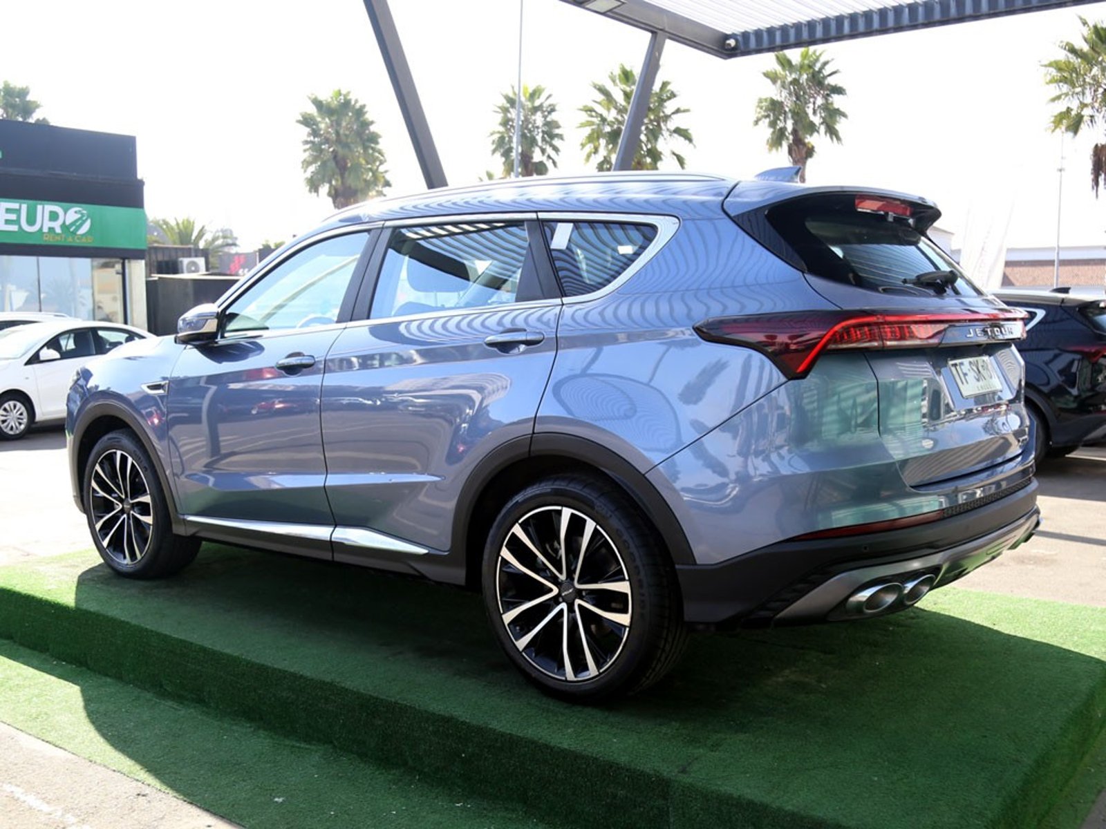 JETOUR X70 PLUS 1.5 GLX AT 2024 - Imagen 8 de 20