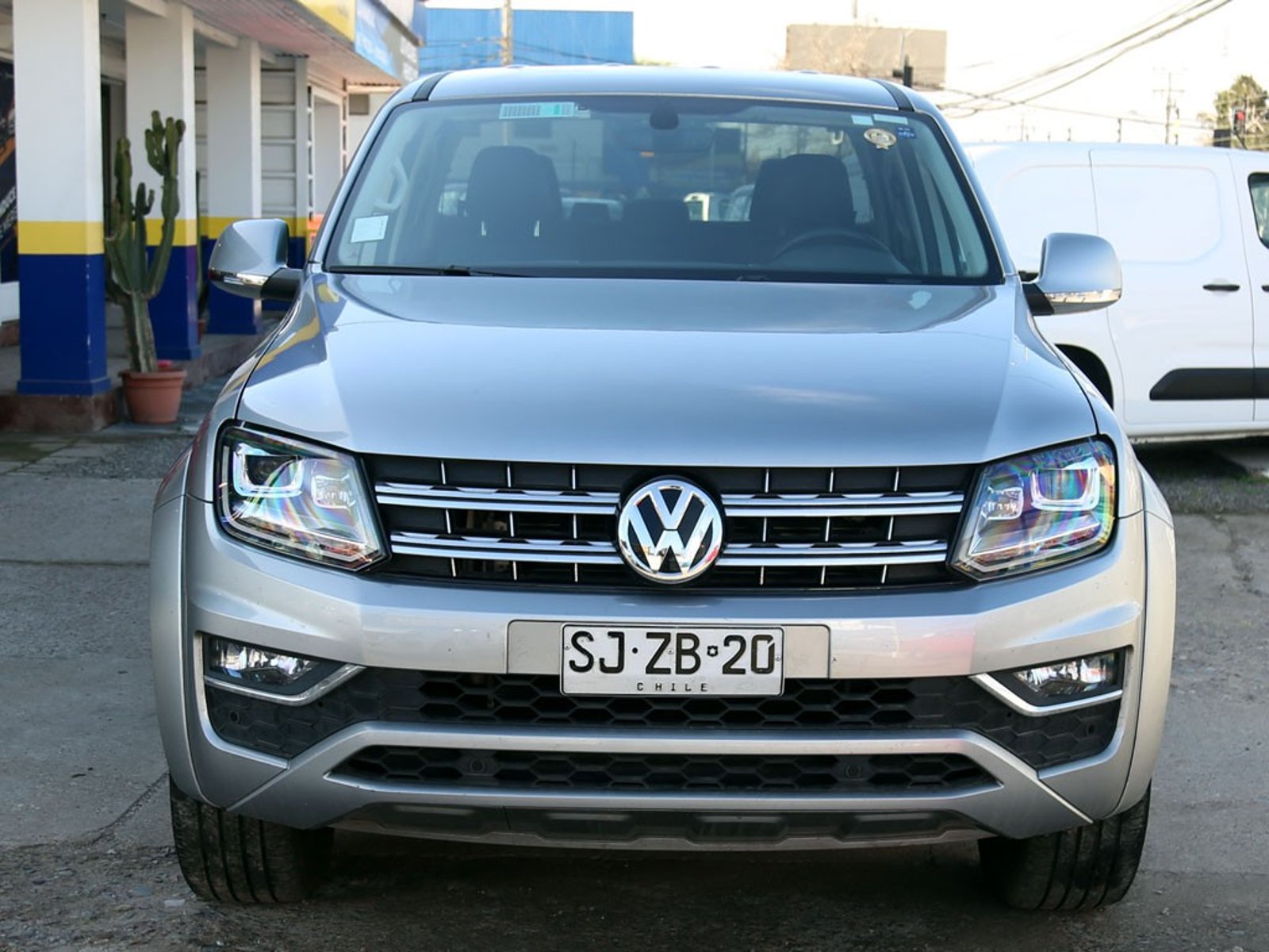 Volkswagen AMAROK 2.0 HIGHLINE DIESEL 4X4 DOB. CAB. AT 4P 2023 - Foto 2 de 20