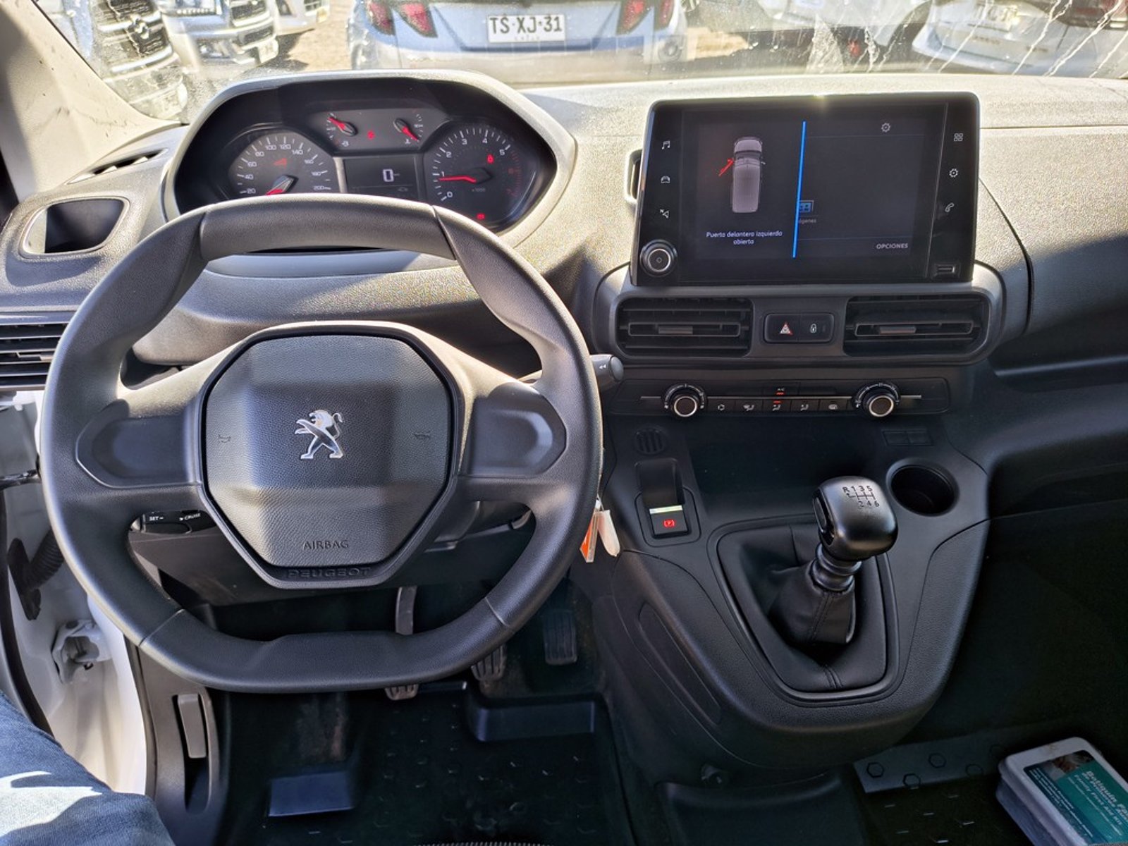 Peugeot PARTNER L1 1.5 Diesel 4X2 T/M 2024 - Imagen 12 de 17