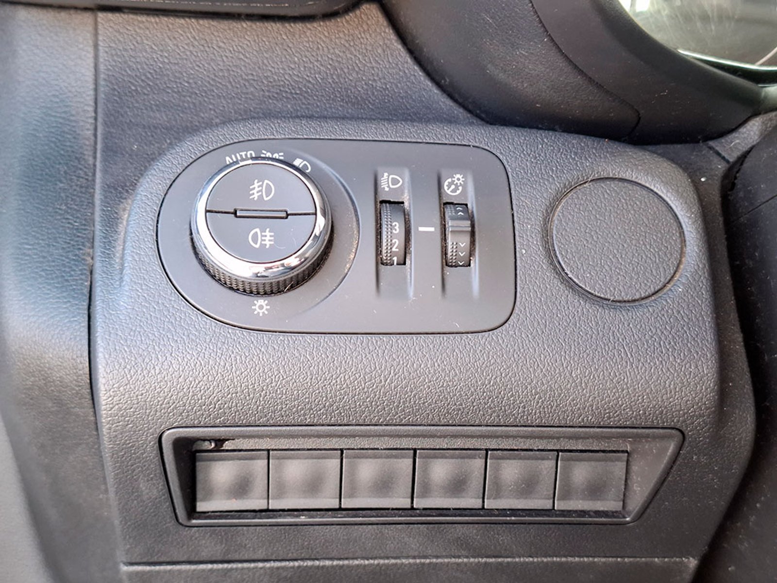 OPEL COMBO 1.5 MT 2023 - Imagen 13 de 18