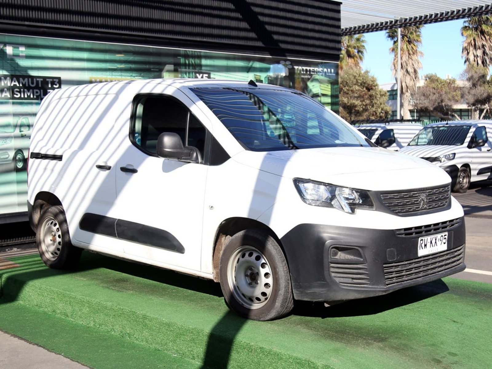 Peugeot PARTNER 1.6 L1 HDI DIESEL 4X2 90HP MT 5P 2022 - Imagen 3 de 20