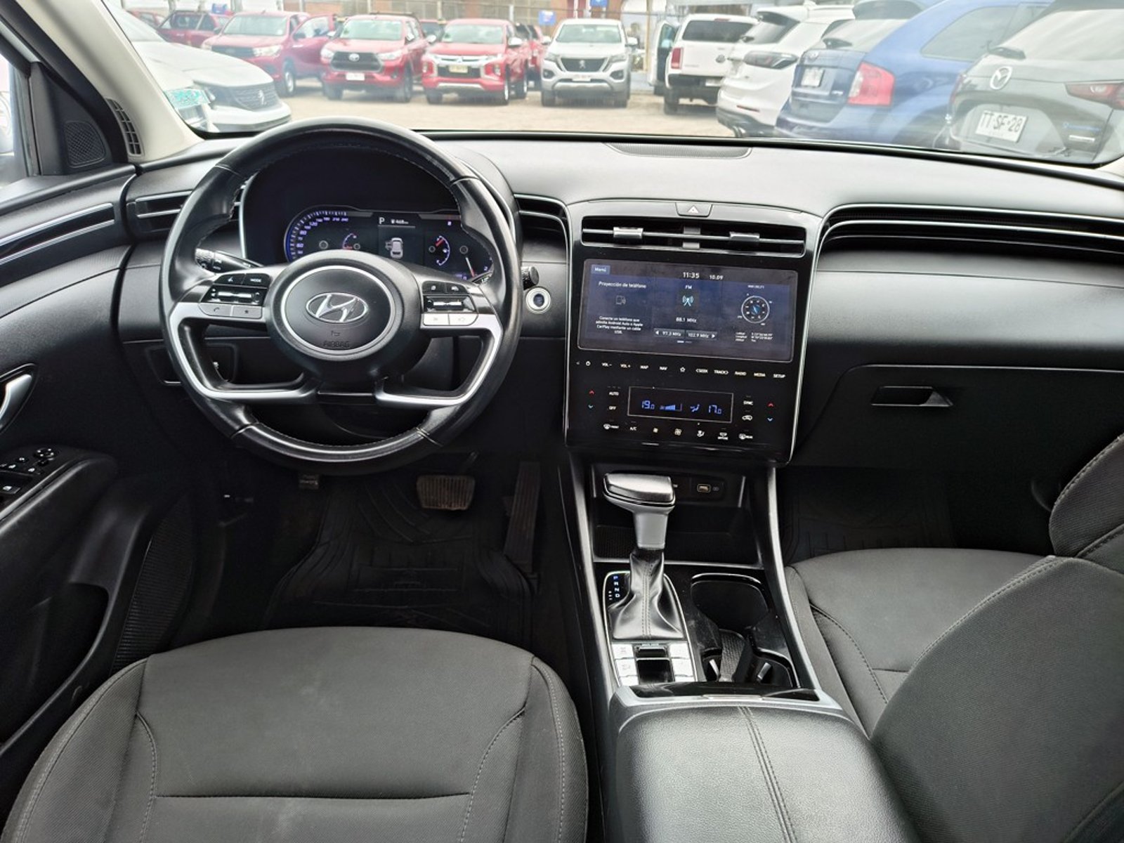 Hyundai TUCSON 2.0 Gasolina 4x4 T/A 2024 - Imagen 19 de 20