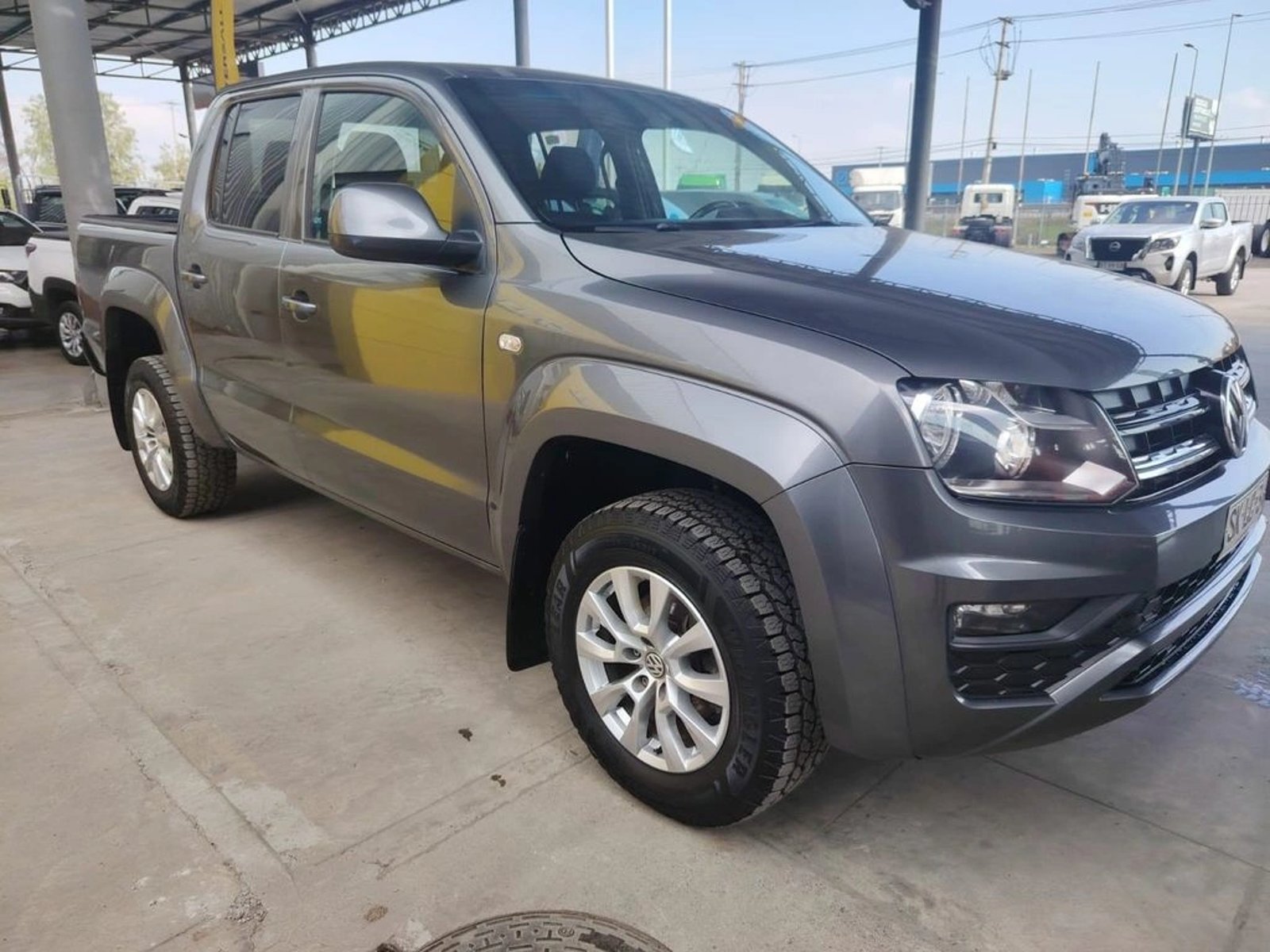 Volkswagen AMAROK 2.0 TRENDLINE DIESEL DOB. CAB. 4X2 MT 4P 2023 - Imagen 6 de 16