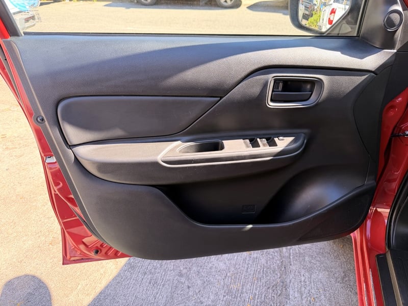 Mitsubishi L200 KATANA CR 2.4 4X2 2022 - Imagen 9 de 20