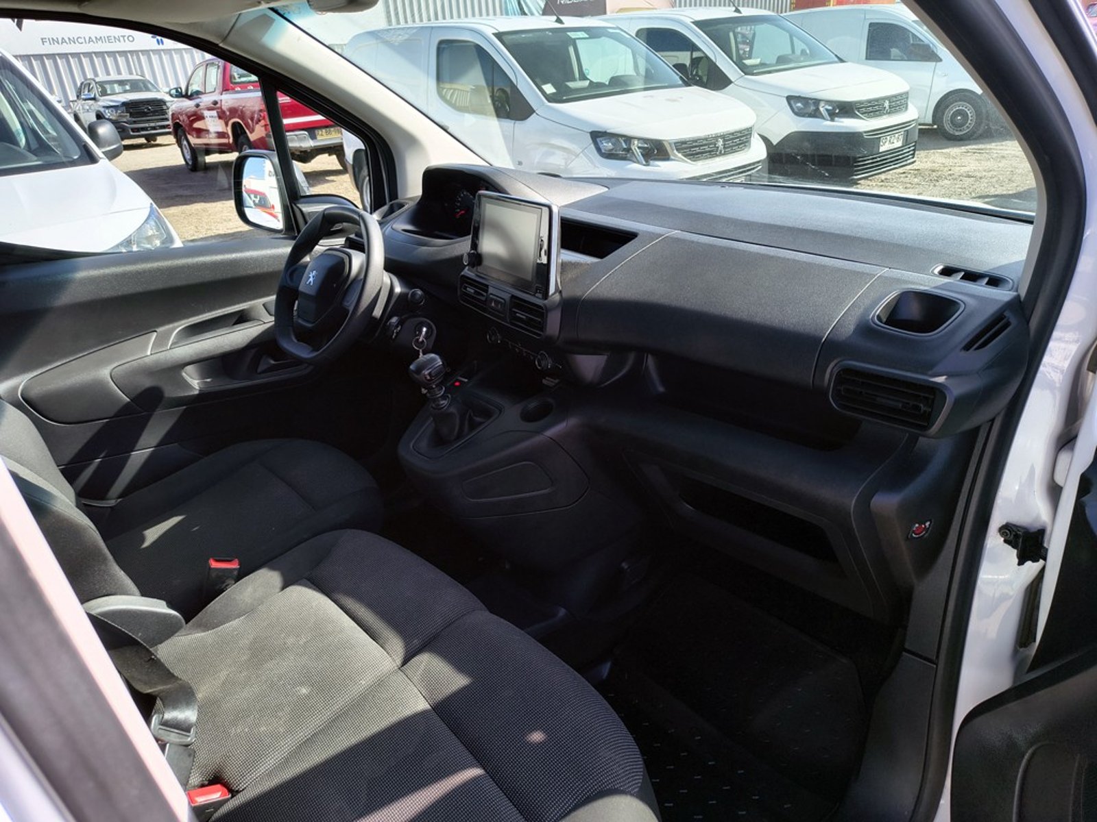 PEUGEOT PARTNER PARTNER L1 1.5 Diesel 4X2 T/M 2024 - Imagen 16 de 17