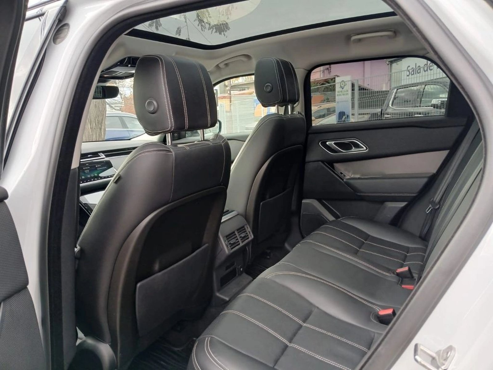 LAND ROVER RANGE ROVER VELAR Range Rover Velar P 250 S 2019 - Imagen 18 de 19