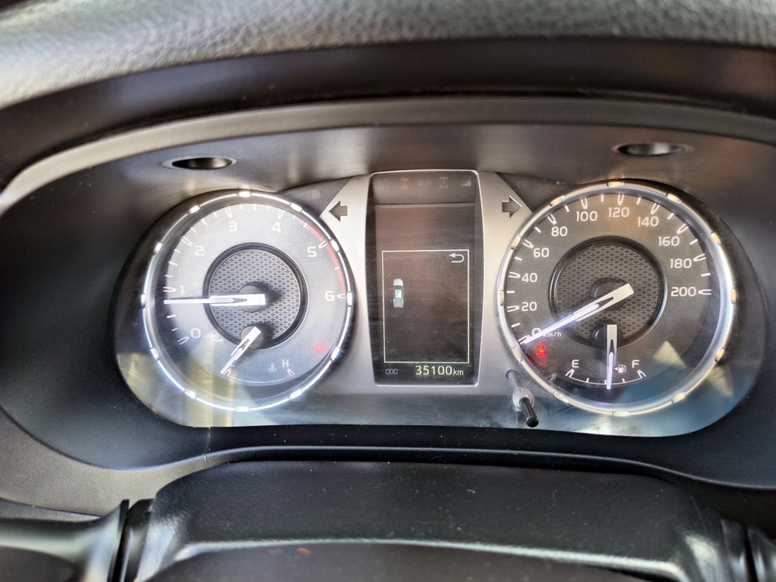 TOYOTA HILUX 2.4 DX 2022 - Imagen 12 de 20