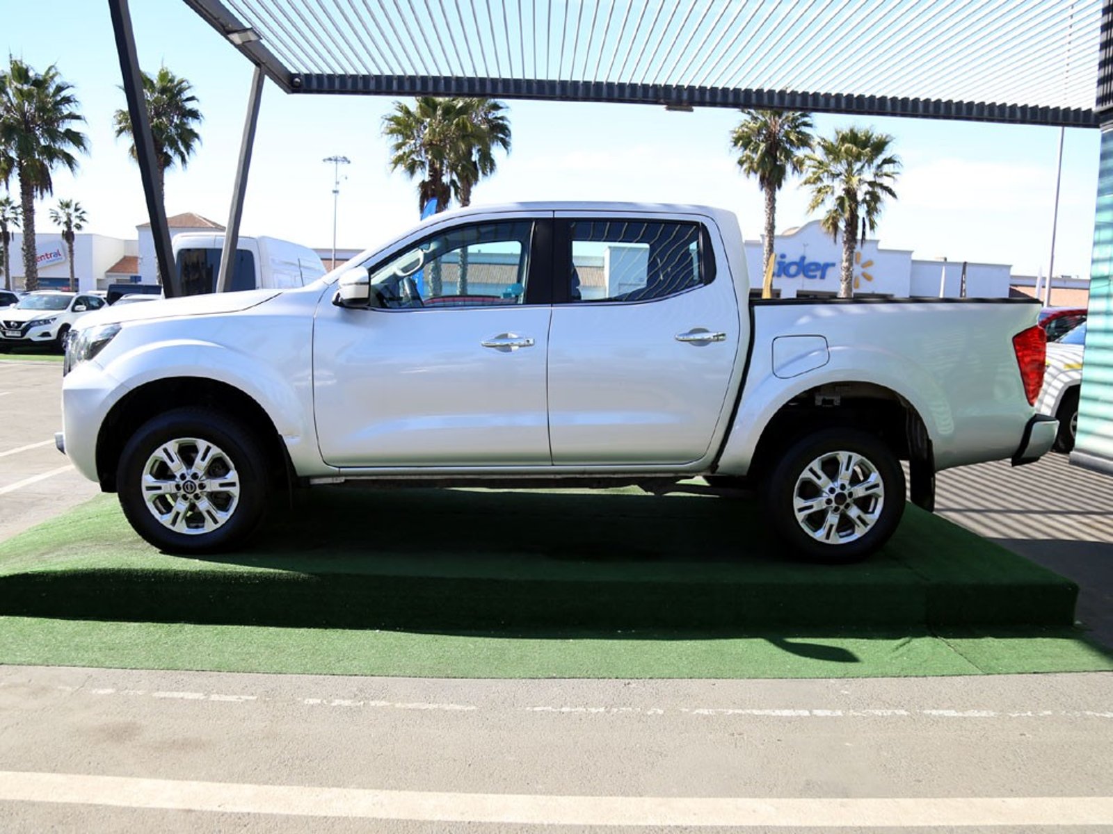 Nissan NAVARA 2.3 AT 4X4 DIESEL 2022 - Foto 5 de 20