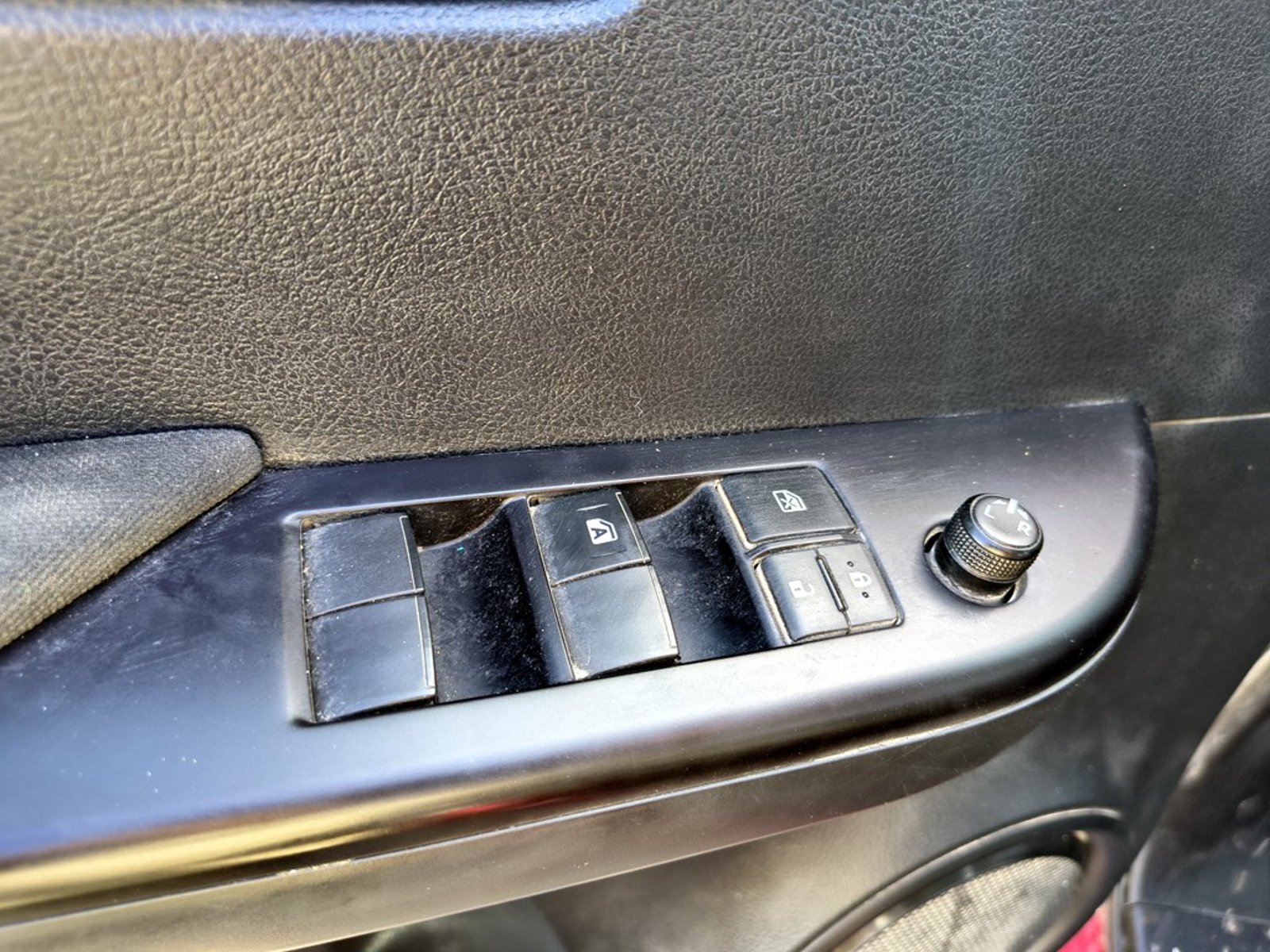 TOYOTA HILUX HILUX TSS 2.4 Diesel 4X2 T/M 2021 - Imagen 7 de 18