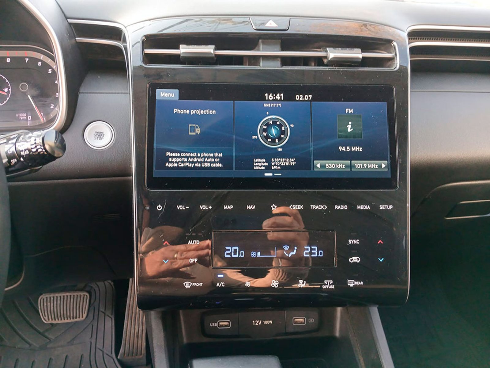 Hyundai TUCSON 2.0 NX4 PLUS 4WD 2025 - Imagen 16 de 18