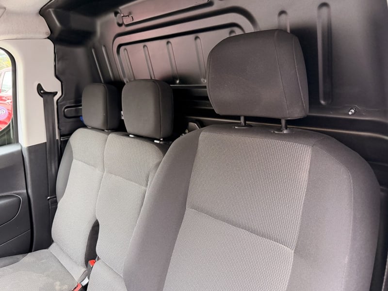Peugeot PARTNER 1.5 L2 BLUEHDI 2024 - Imagen 19 de 20