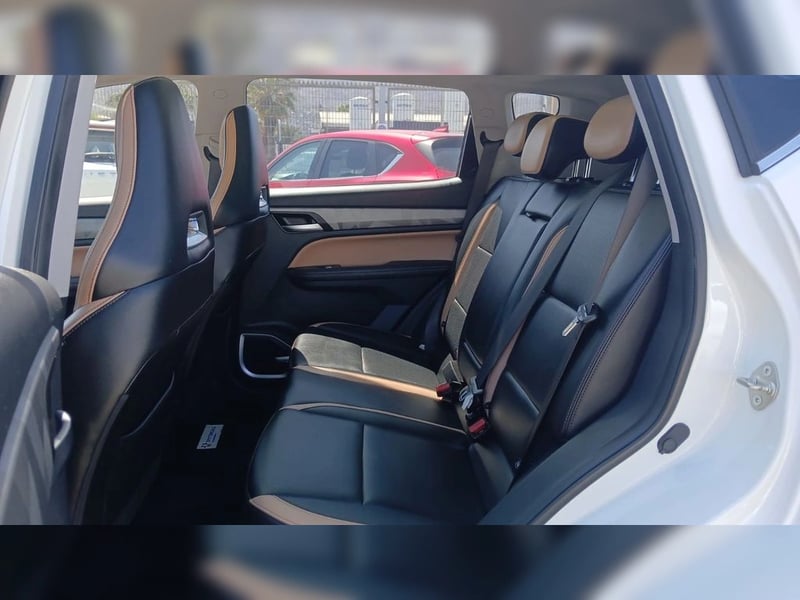 LIVAN X6 PRO 1.5 Gasolina 4X2 T/A 2025 - Imagen 13 de 20