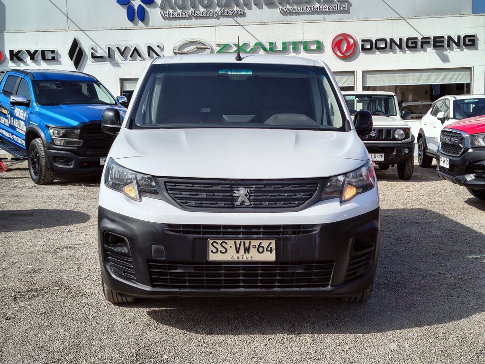 Peugeot PARTNER L2 1.6 Diesel 4x2 T/M 2023 - Foto 2 de 18