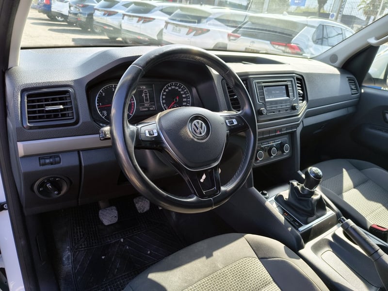 Volkswagen AMAROK TRENDLINE 4X4 2.0 2023 - Imagen 11 de 20