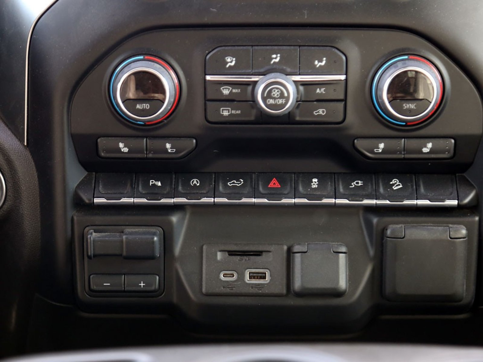 CHEVROLET SILVERADO 5.3 LT AT 4X4 2022 - Imagen 16 de 20