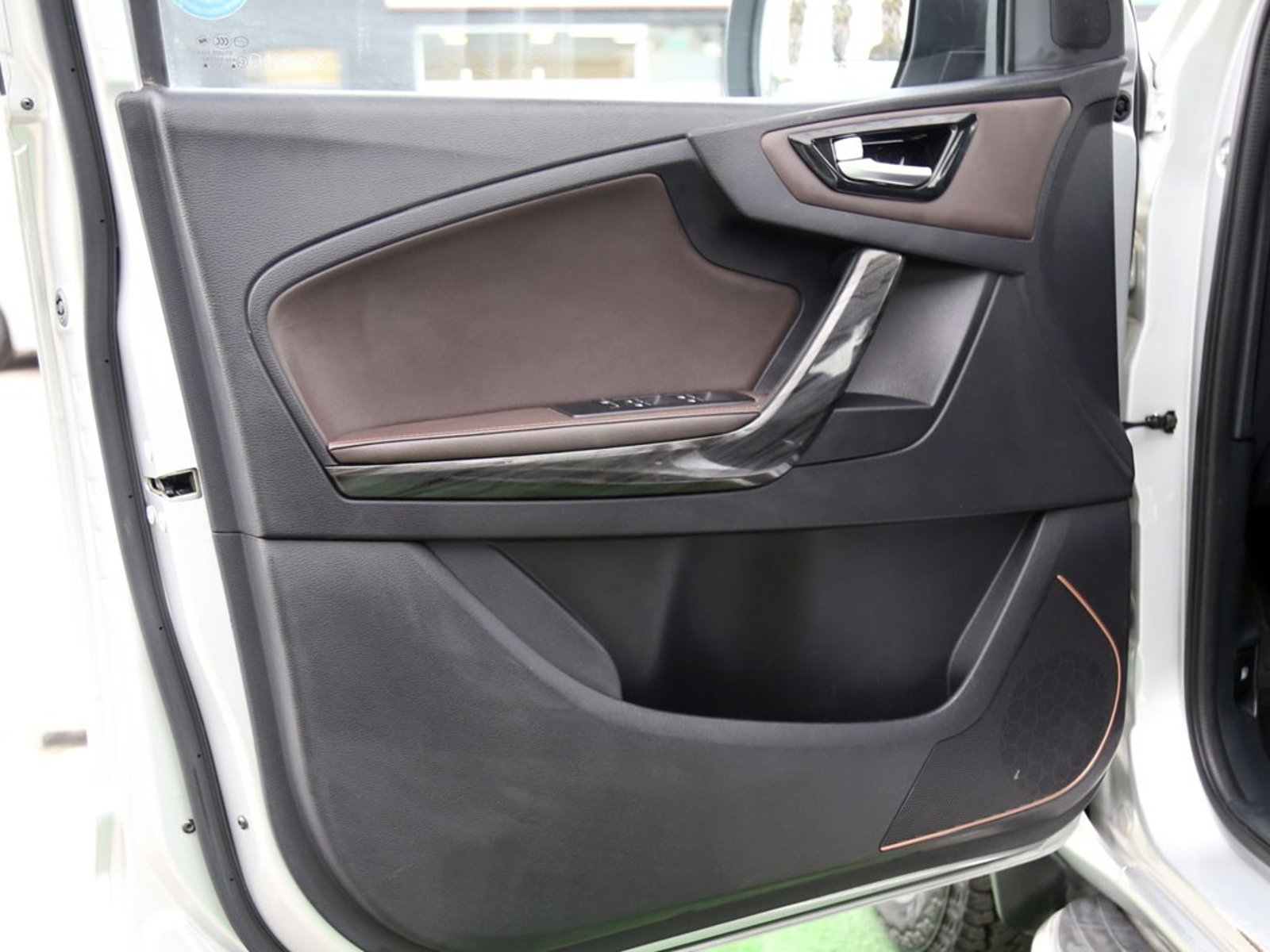 ZX AUTO TERRALORD 2.5 LUX PLUS AT 4X4 DIESEL 2023 - Imagen 10 de 20