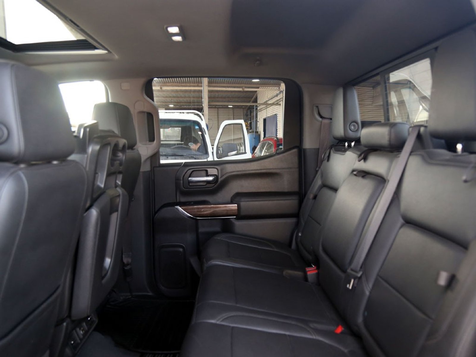 Chevrolet SILVERADO CC LTZ AT 4X4 DIESEL 2022 - Imagen 18 de 20