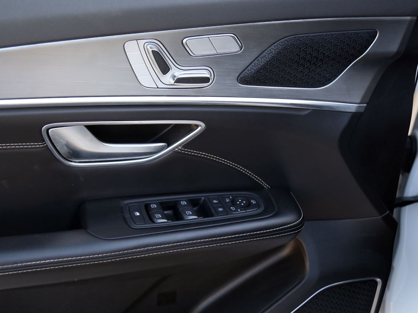 Jetour X70 PLUS 1.5T PLUS 4X2 AT 5P 2024 - Imagen 12 de 20