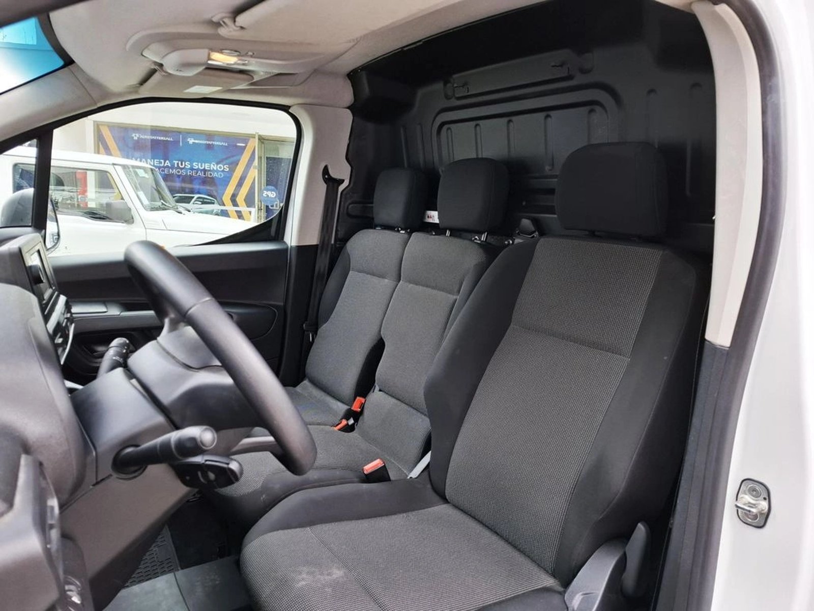 Citroën BERLINGO 1.5 2024 - Imagen 16 de 20