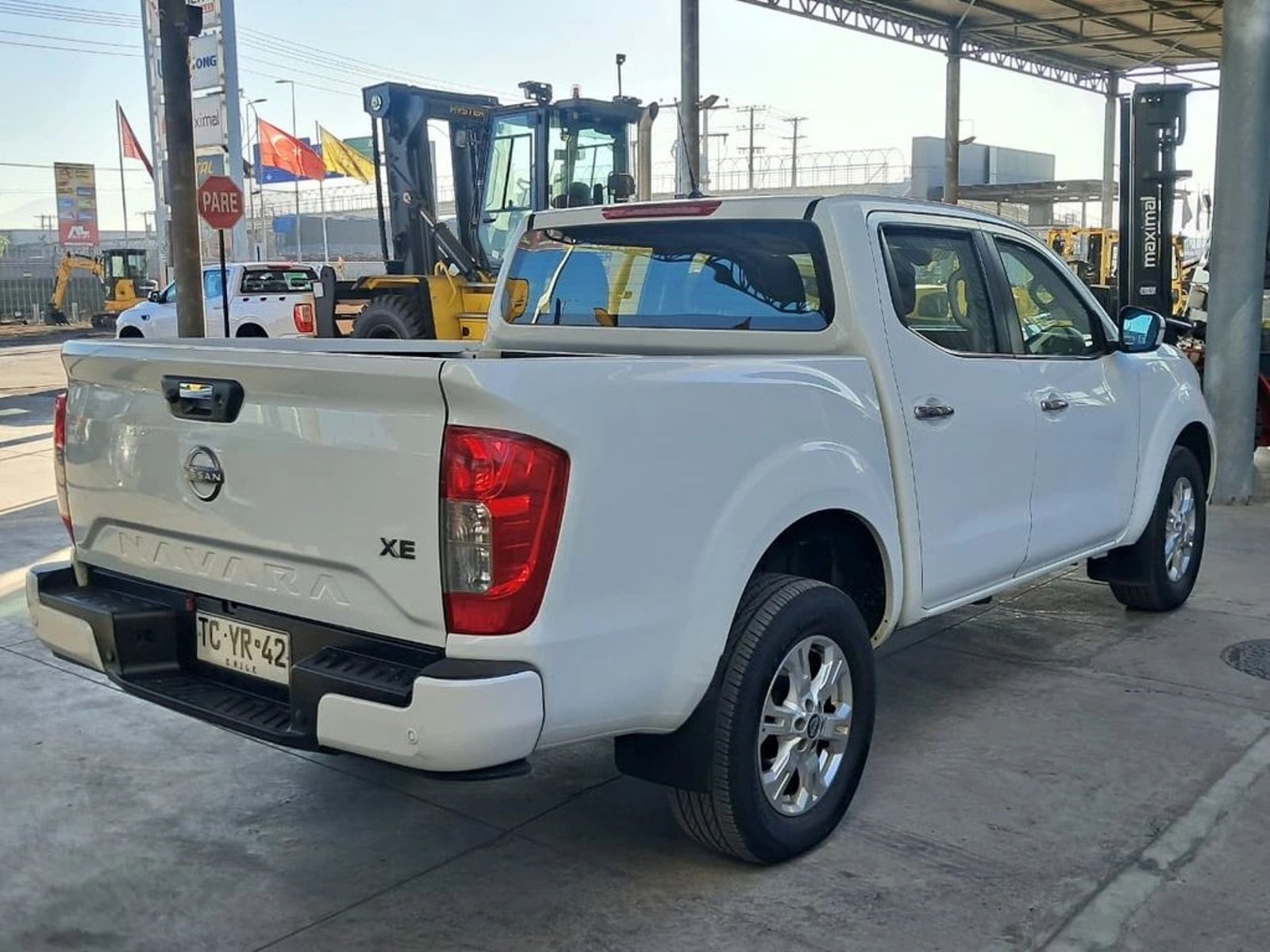 NISSAN NAVARA XE 2.3 4X2 MT DIESEL 2024 - Imagen 6 de 20