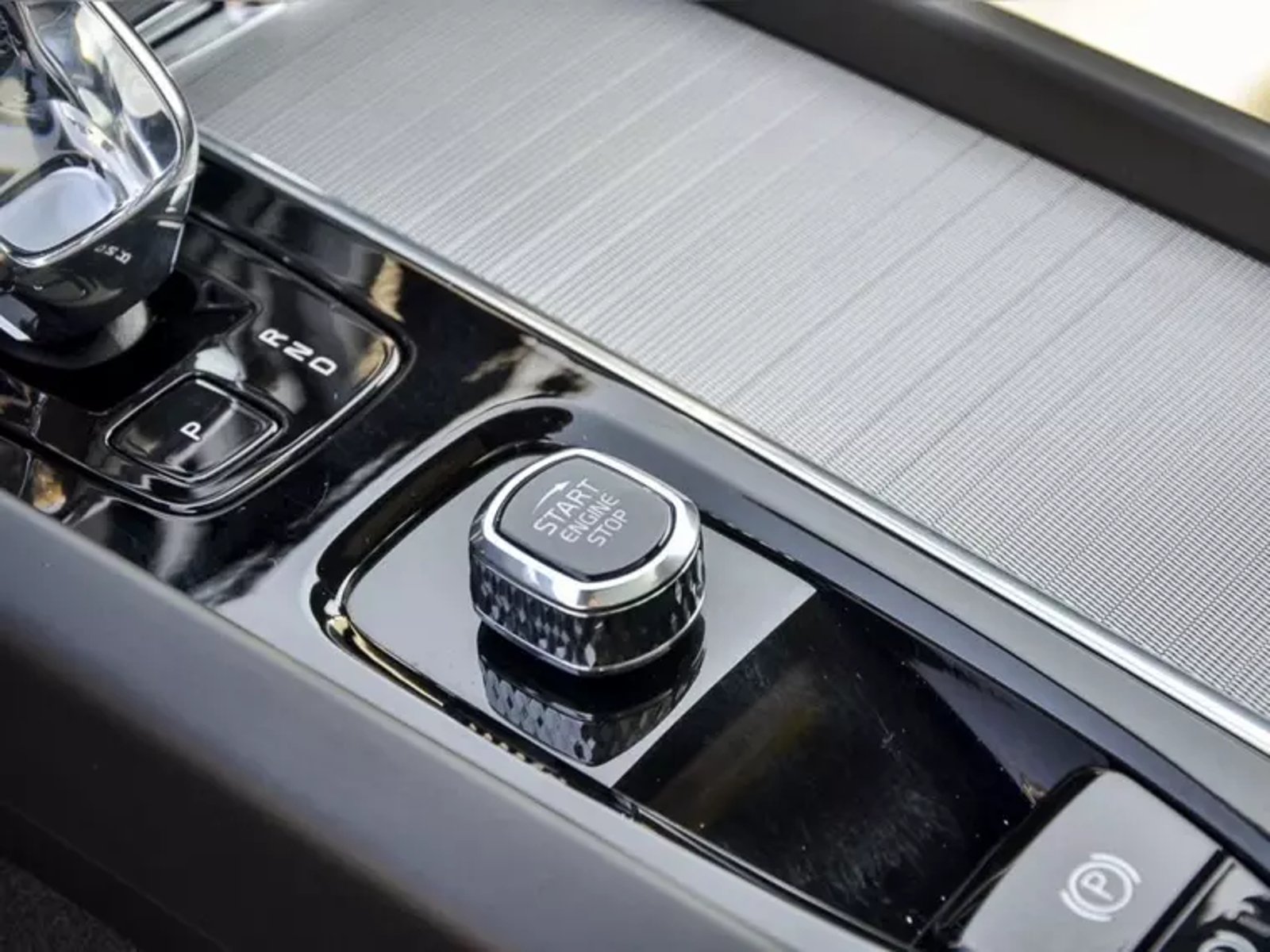 Volvo Xc60 T8 Recharge 4x4 2.0 Aut Ultimate Dark 2025 - Imagen 11 de 20