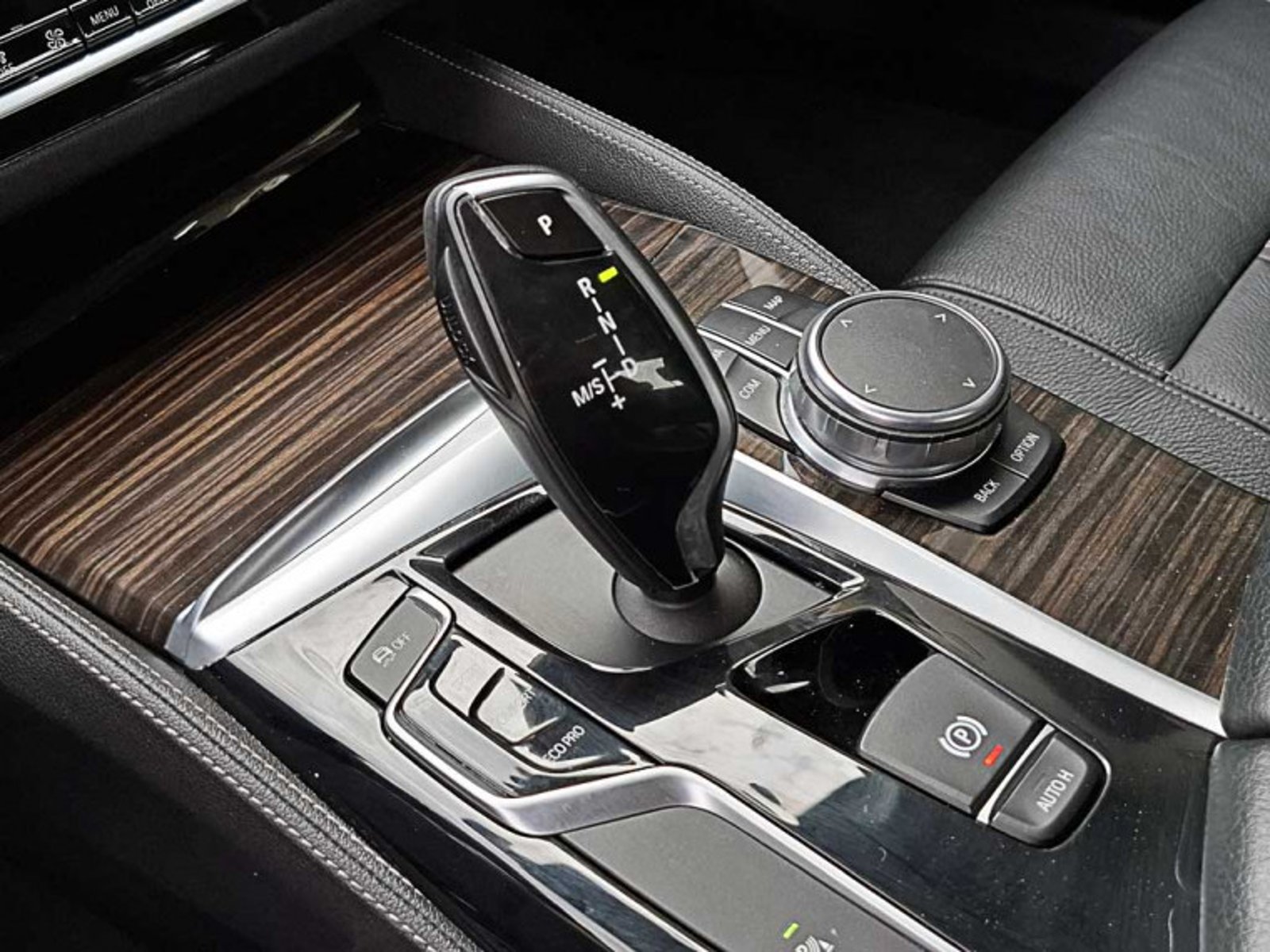 BMW 530 I Luxury 2.0 Aut 2018 - Imagen 9 de 13