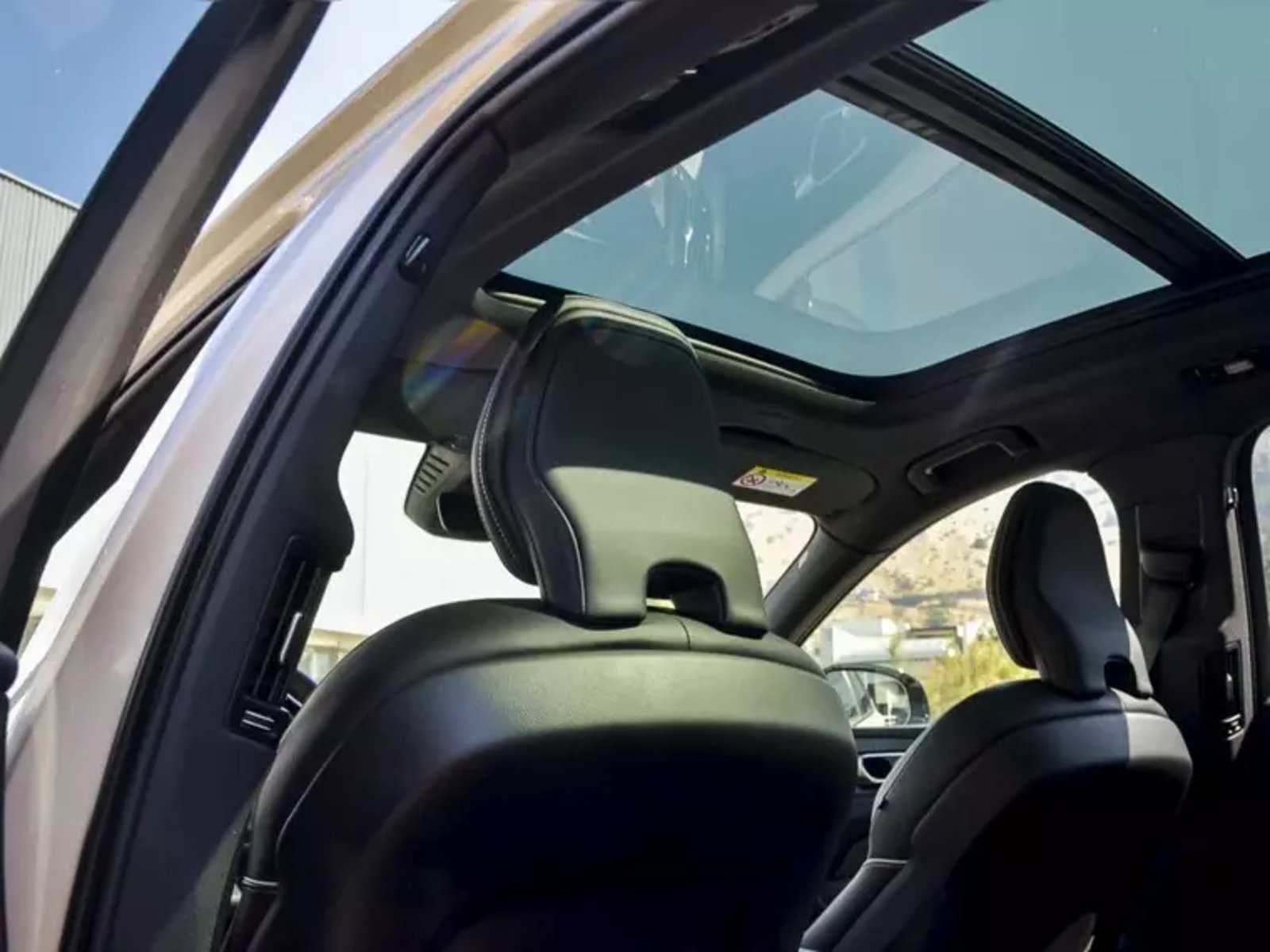 Volvo Xc60 T8 Recharge 4x4 2.0 Aut Ultimate Dark 2025 - Imagen 9 de 20