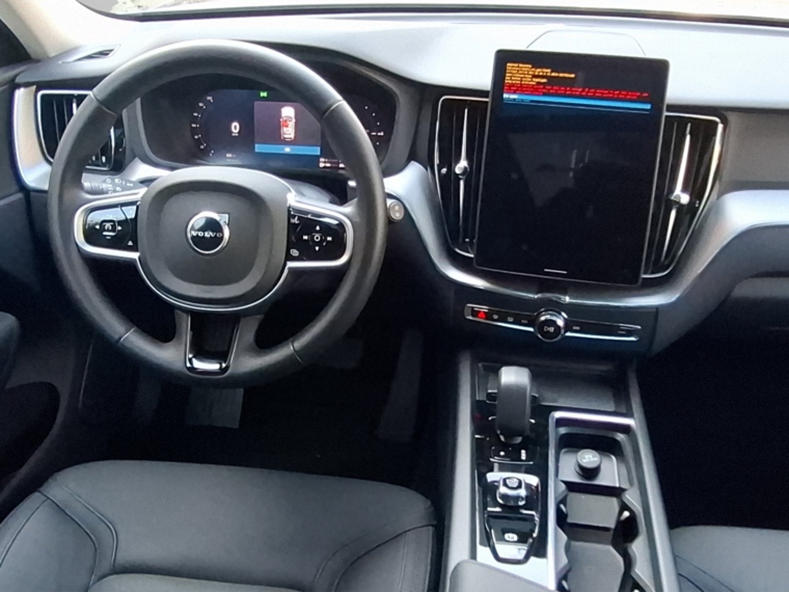 Volvo Xc60 B5 Awd Plus 2025 - Imagen 17 de 20