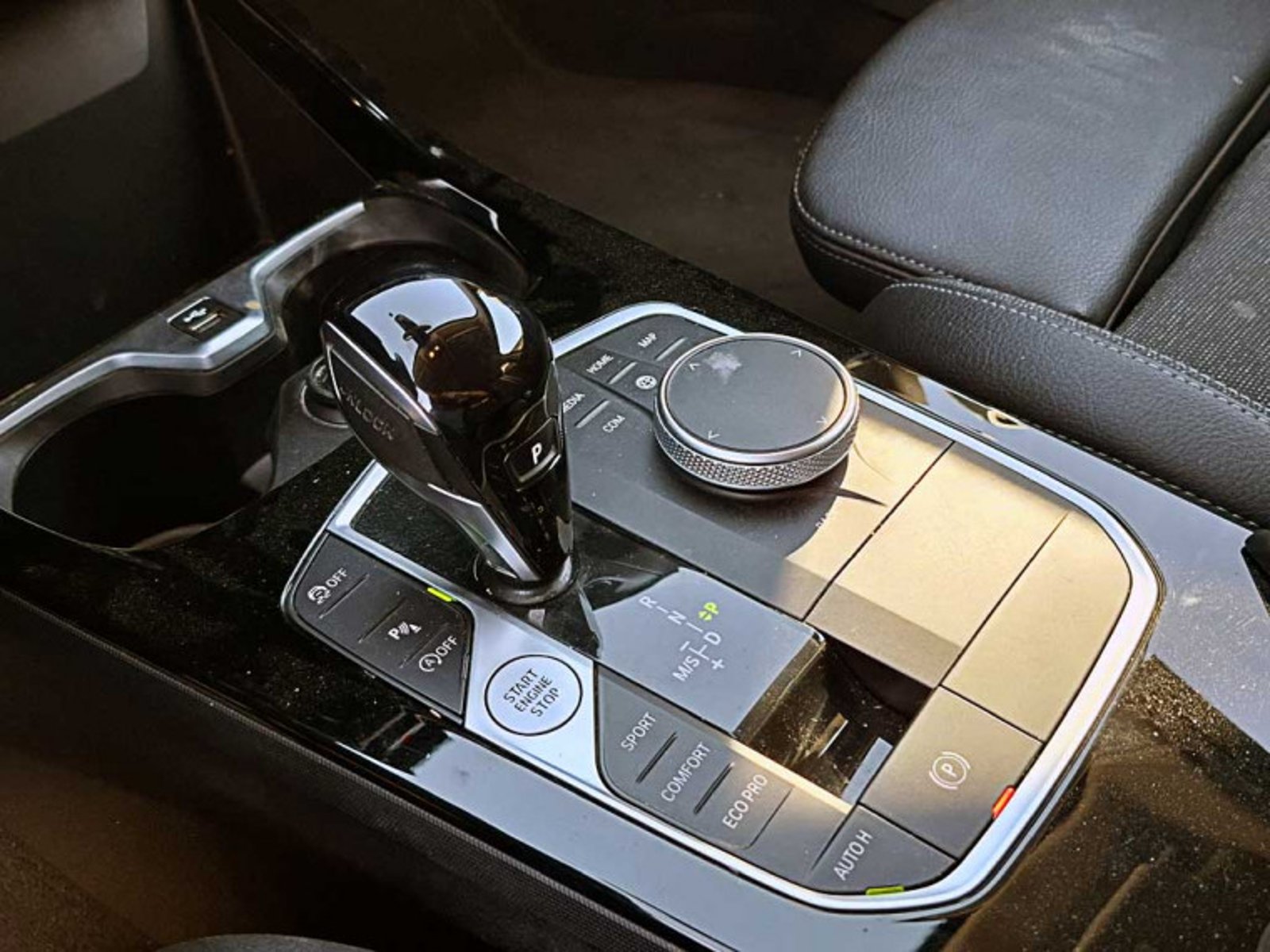BMW 118 I Hatch Dynamic 2023 - Imagen 9 de 12