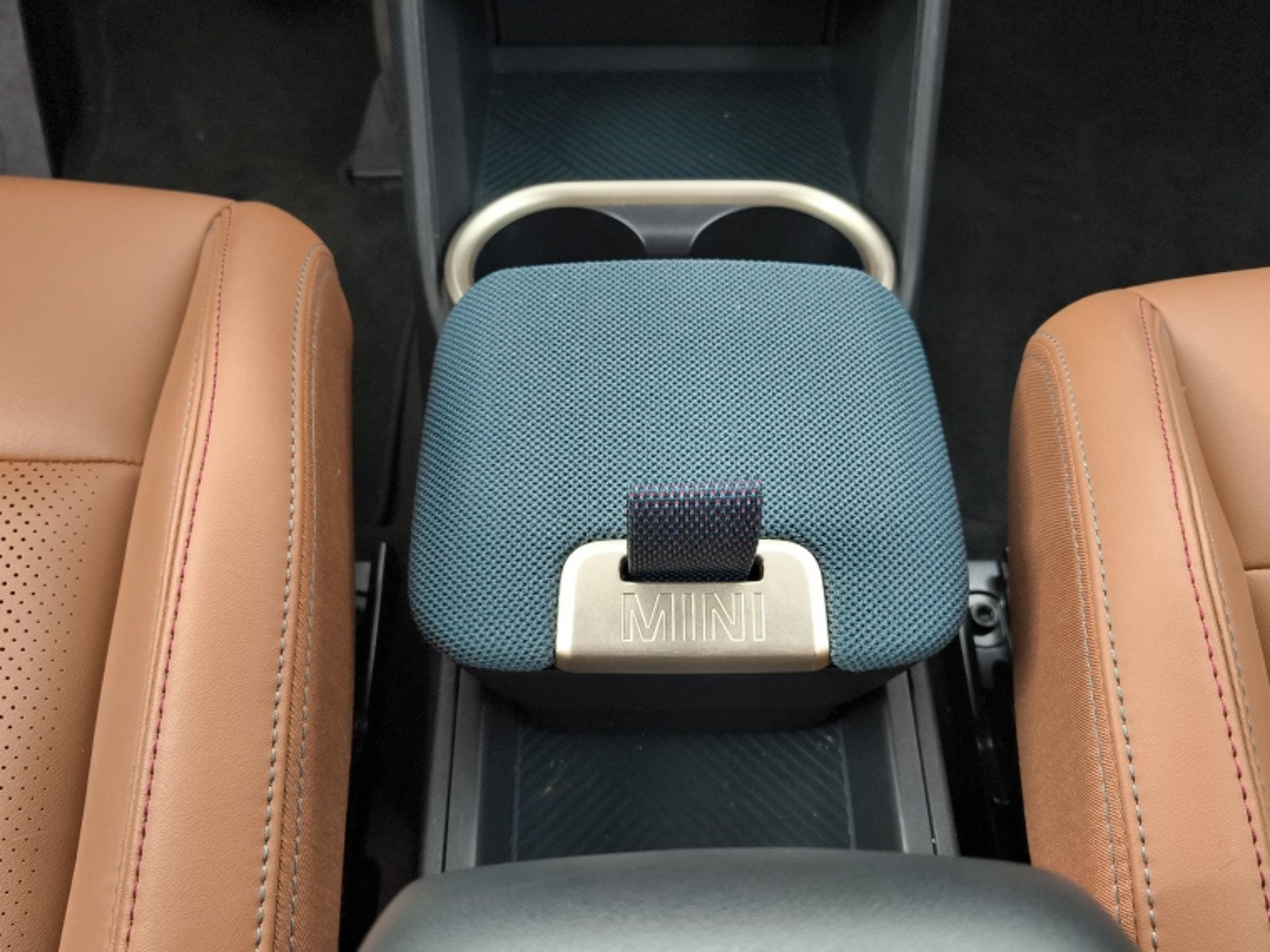 Mini Cooper Countryman D 2.0 Favoured 2025 - Imagen 13 de 18