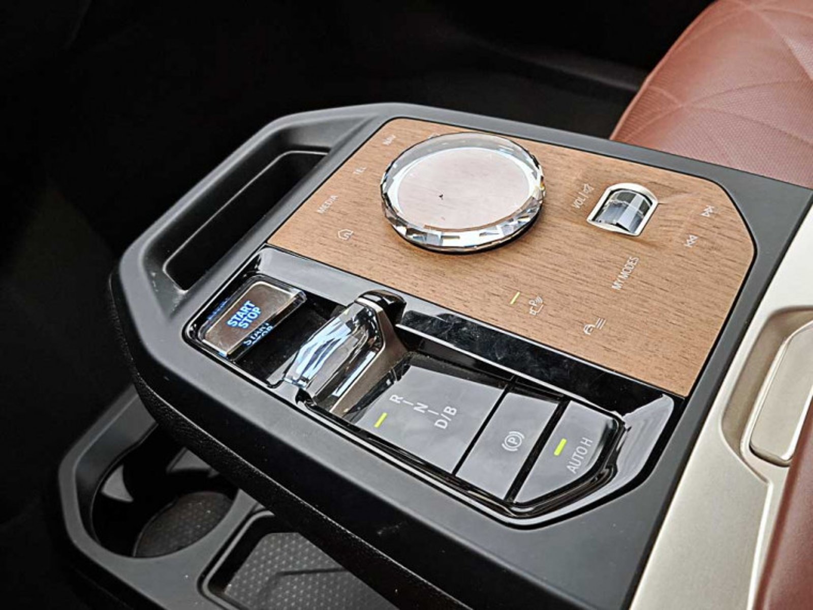 BMW Ix Xdrive40 Suite 2023 - Imagen 9 de 13