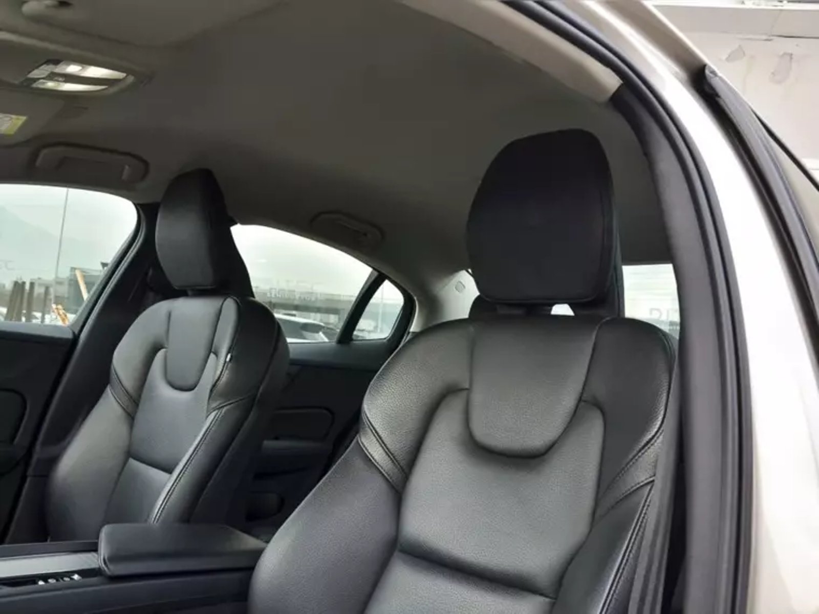 Volvo S60 B4 2023 - Imagen 14 de 20