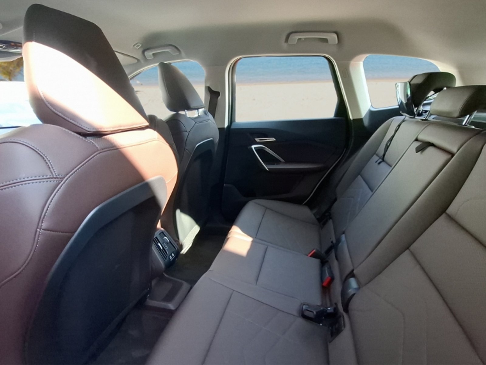 BMW Ix1 Edrive20 Comfort 2025 - Imagen 15 de 20