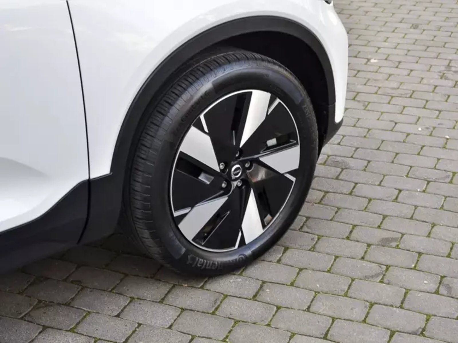 Volvo Xc40 P6 Recharge 2024 - Imagen 6 de 20