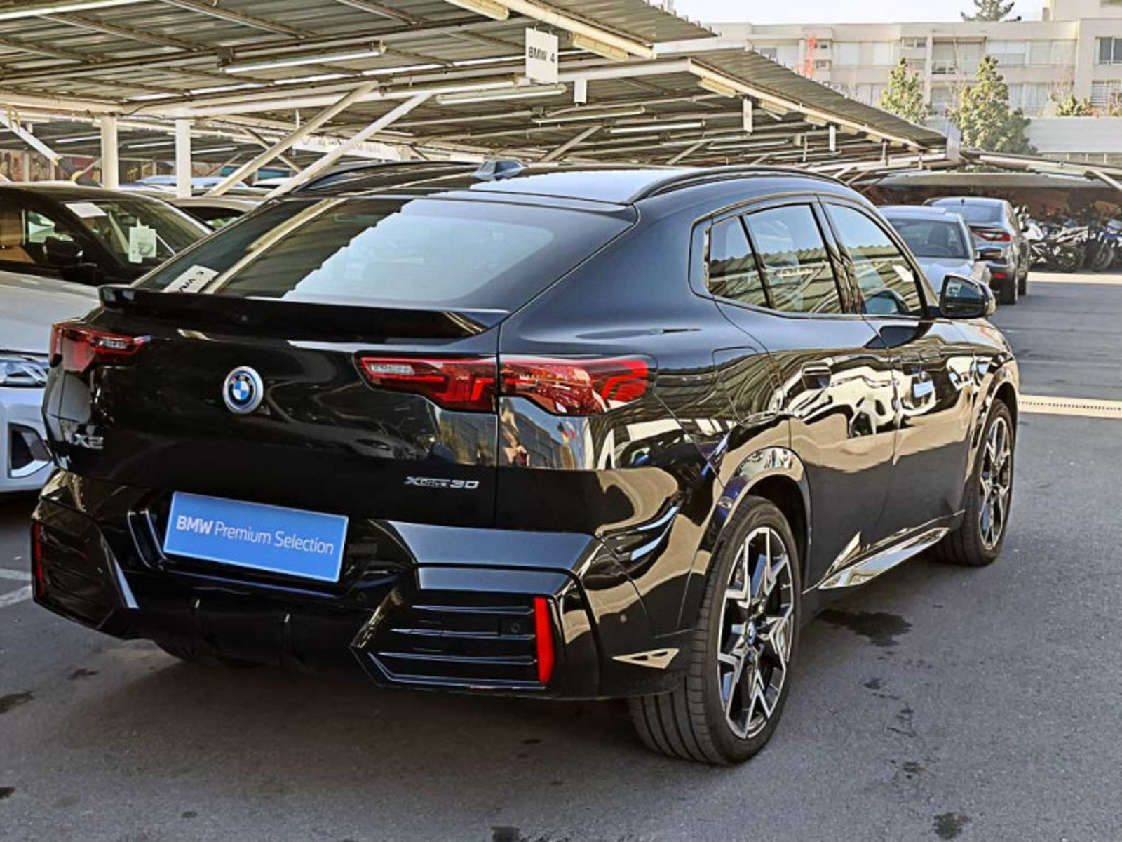 BMW Ix2 Xdrive30 M Sport 2025 - Foto 4 de 13