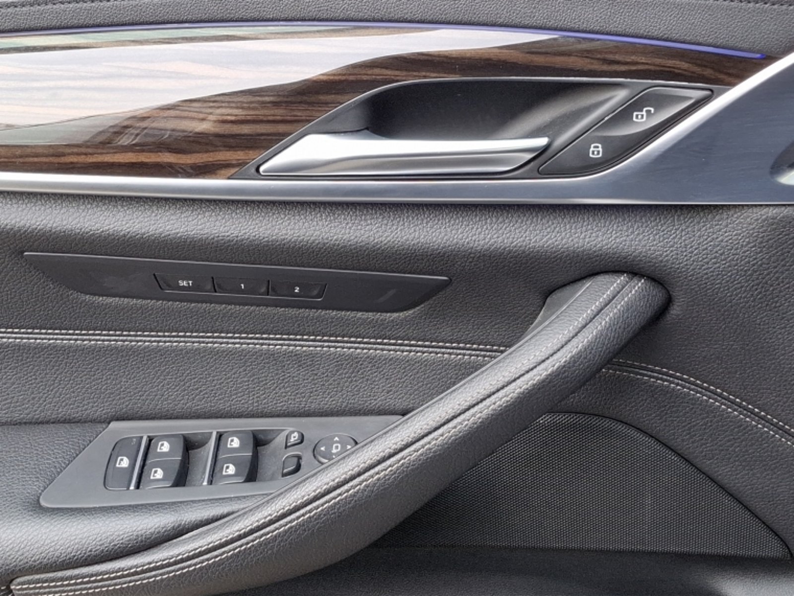 BMW 530 I Luxury 2.0 Aut 2018 - Imagen 14 de 20