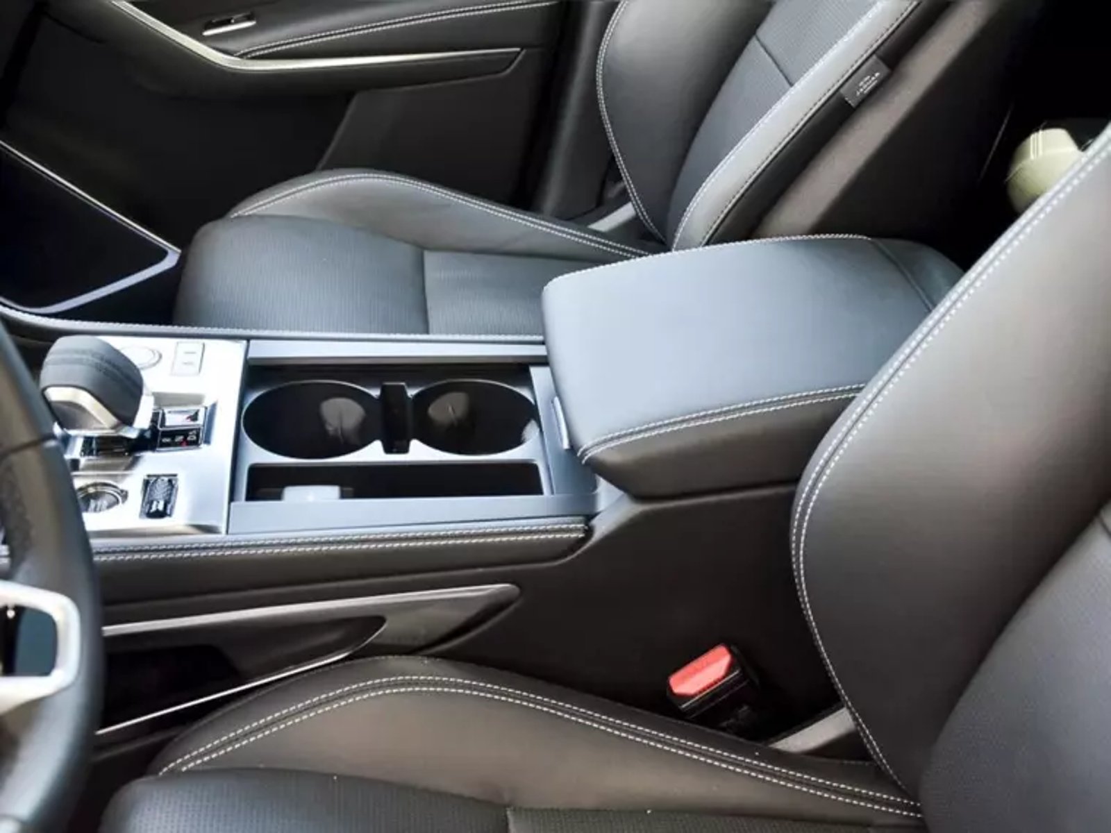 Jaguar F-pace R Dynamic 2024 - Imagen 9 de 20