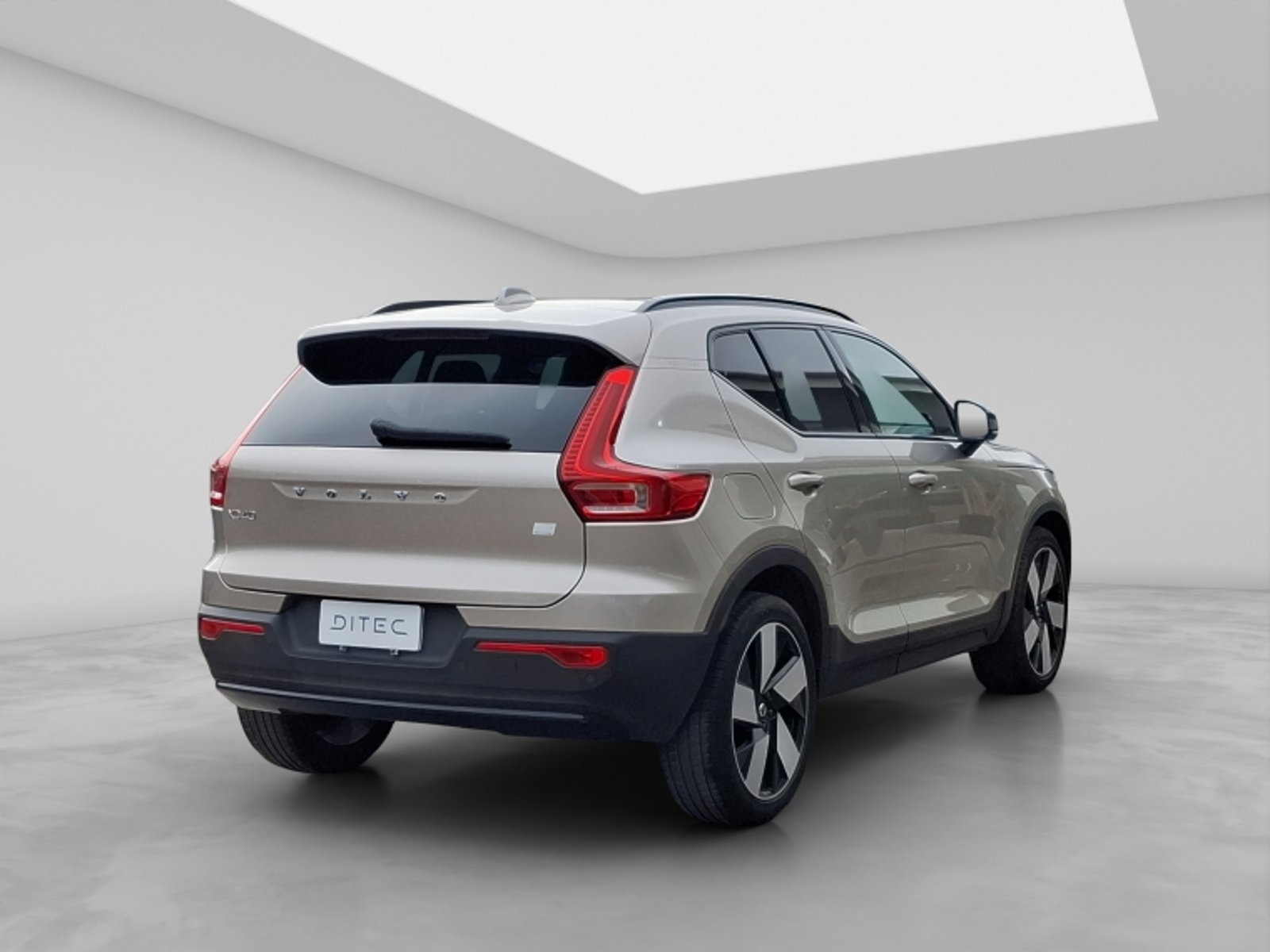 Volvo Xc40 T5 Hybrid R Design 1.5 Aut 2023 - Imagen 7 de 20