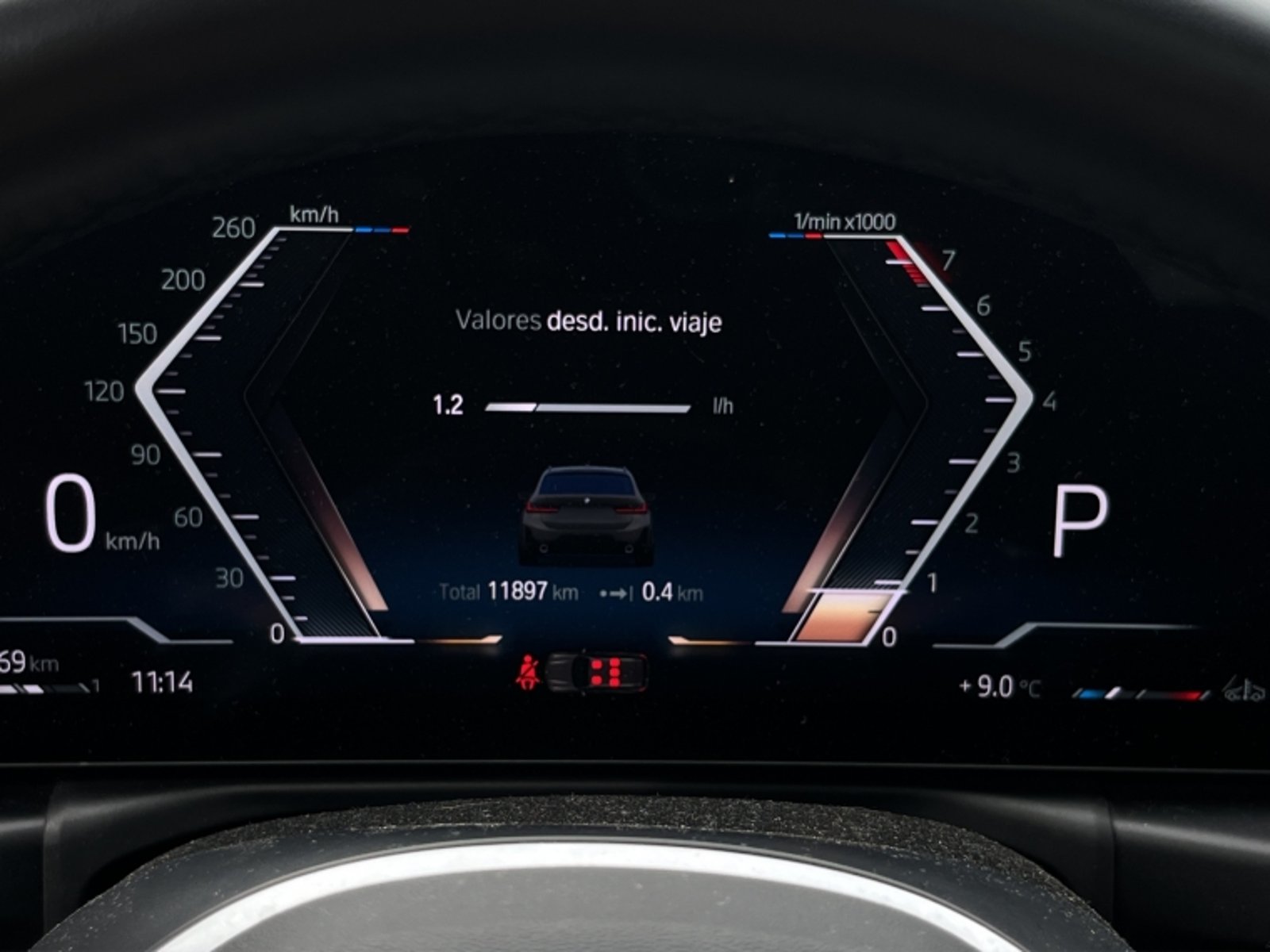 BMW 330 I Touring 2.0 Aut 2025 - Imagen 12 de 20