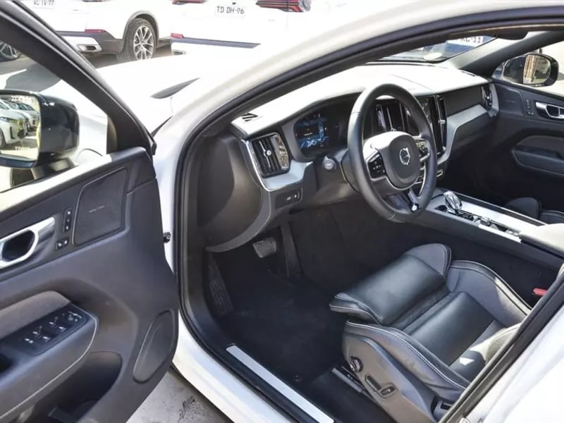 Volvo Xc60 T8 Recharge 4x4 2.0 Aut 2025 - Imagen 12 de 19