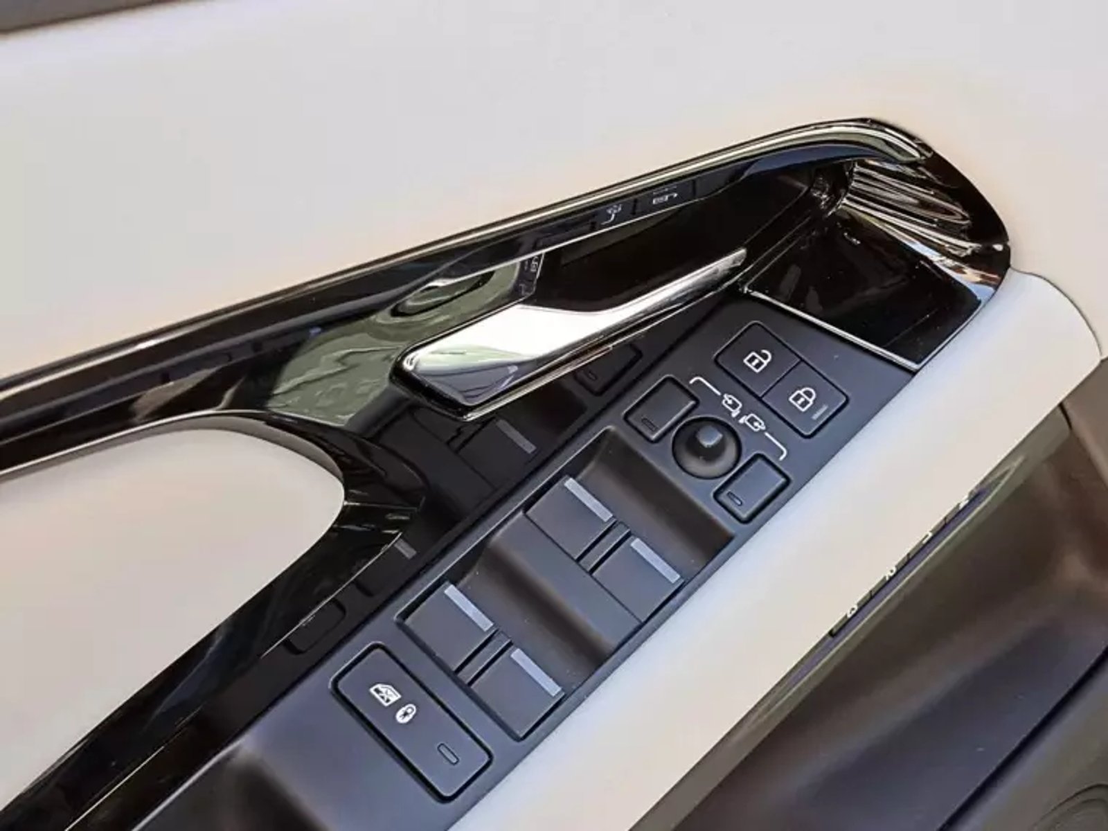 Land Rover Evoque 2.0i S 200hp 2025 - Imagen 12 de 20