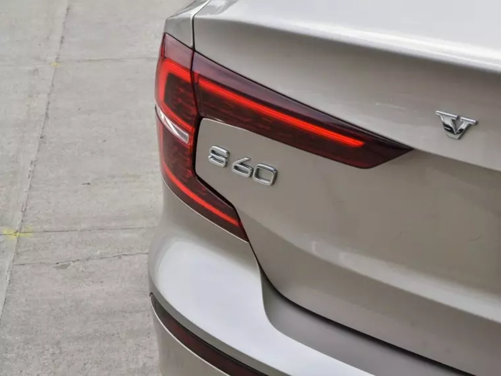 Volvo S60 B4 2023 - Imagen 9 de 20