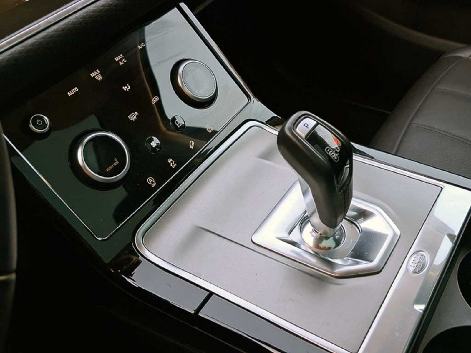 LAND ROVER Evoque Awd 2.0 Aut 2024 - Imagen 9 de 13