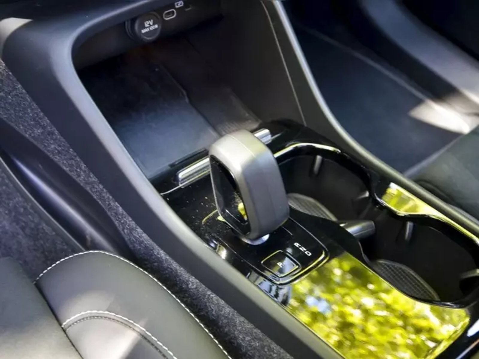 Volvo Ex40 0.0 P8 Recharge 4x4 At Electrico 2025 - Imagen 13 de 17