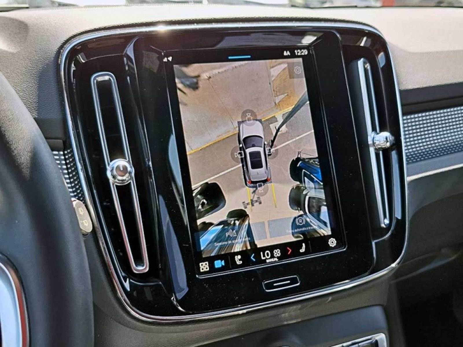 VOLVO Xc40 P8 Recharge Twin 2022 - Imagen 8 de 13