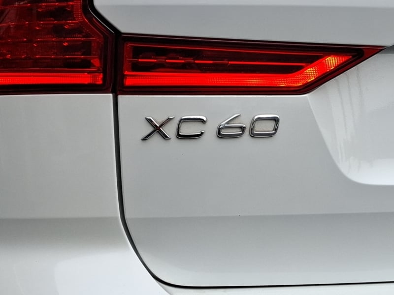 Volvo Xc60 Ii B5 4x4 2.0 Aut 2024 - Imagen 8 de 16