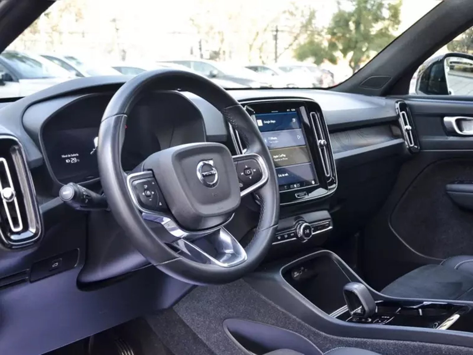 Volvo Xc40 P6 Recharge 2024 - Imagen 14 de 20